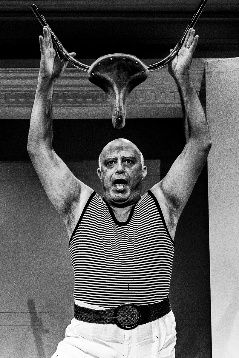Herbert Sigüenza
